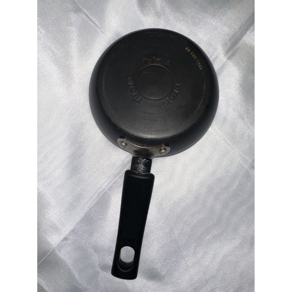 Small Frying Pan Tfal Nonstick 5 Inch One Egg Wonder Black, Pre Owned - Picture 3 of 4
